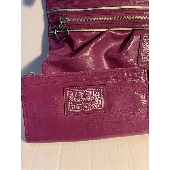 Coach Berry Patent Leather Poppy Daisy Liquid Gloss Tote Bag With Wallet #F20004 - Picture 2 of 15